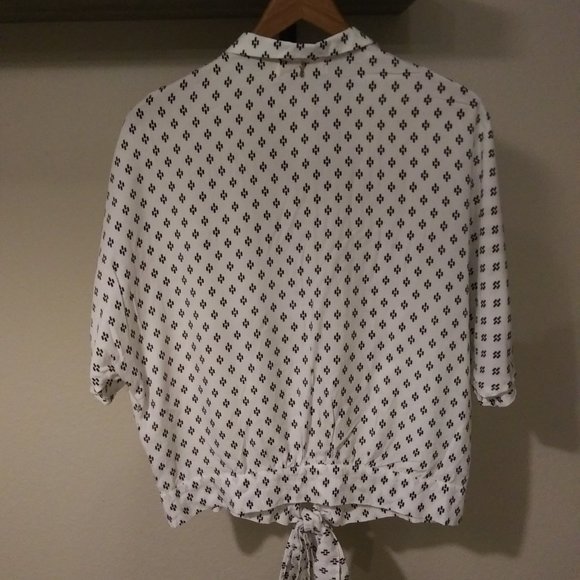 NWT Anthropologie BeachGold Button Down w/ Tie Blouse - Picture 5 of 10